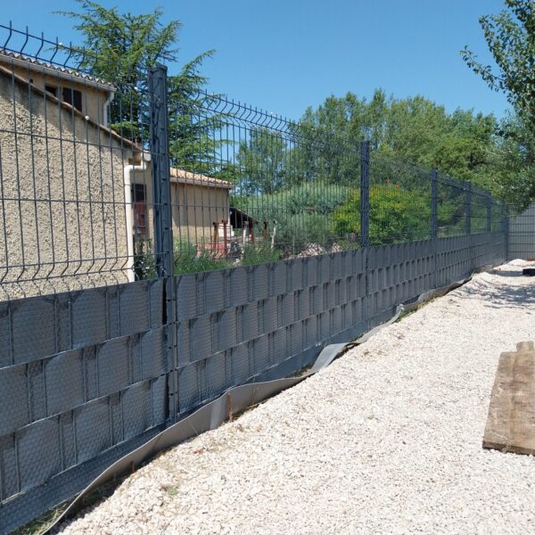 Brise vue horizontal facon soubassement - Hestia - Avignon