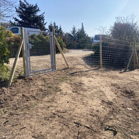 Cloture Maille progressive anti sangliers sur poteau bois 4 - Hestia - Avignon