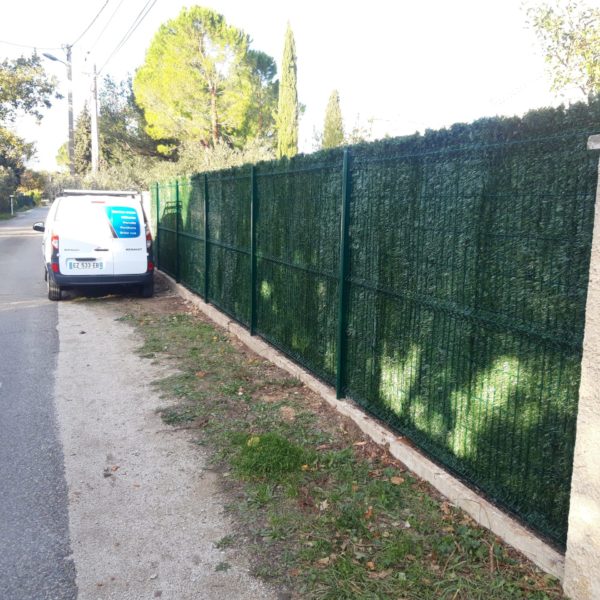 Clôture avec brise vue haie artificielle 3 - Hestia - Avignon