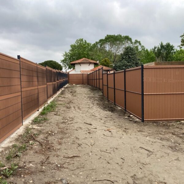 Clôture avec lames PVC 2 - Hestia - Avignon