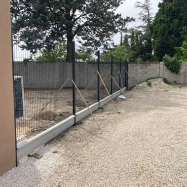 Clôture avec soubassement béton - hestia - avignon