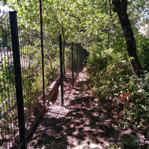 Cloture rigide terrain difficile PERTUIS 3 - Hestia - Avignon