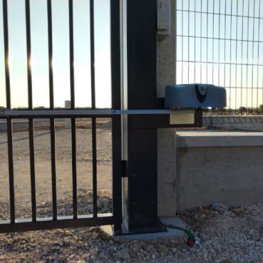 Portail 2 Vantaux motorisée ouverture 135 °_2 - Hestia - Avignon