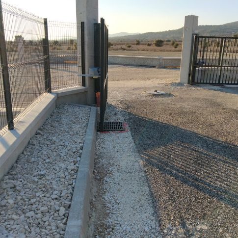 Portail 2 Vantaux motorisée ouverture 135 °_4 - Hestia - Avignon