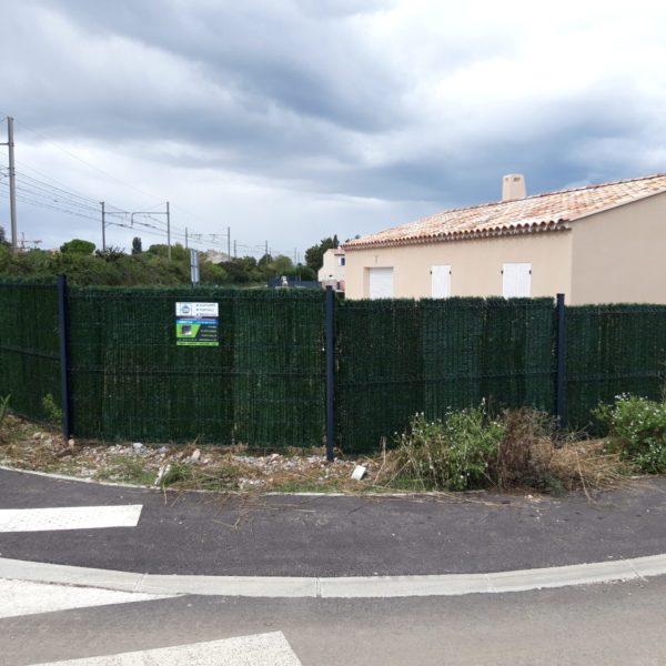 cloture 1530 et brise vue haie artificielle - Hestia - Avignon