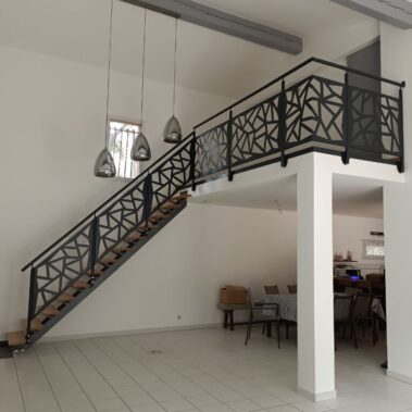 GARDE CORPS SUR MESURE MORNAS