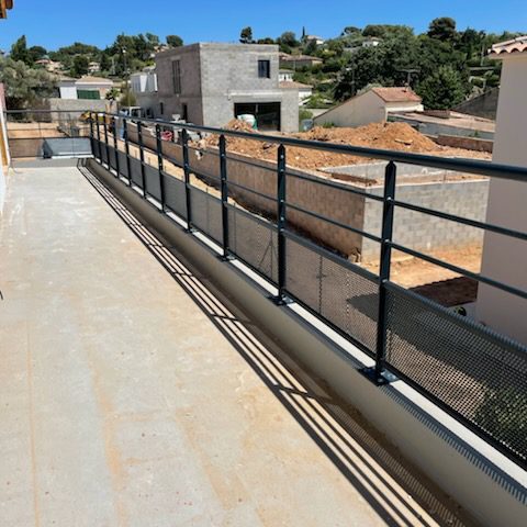 Garde corps 3 espace remplissage tole perfo 2 - hestia - avignon