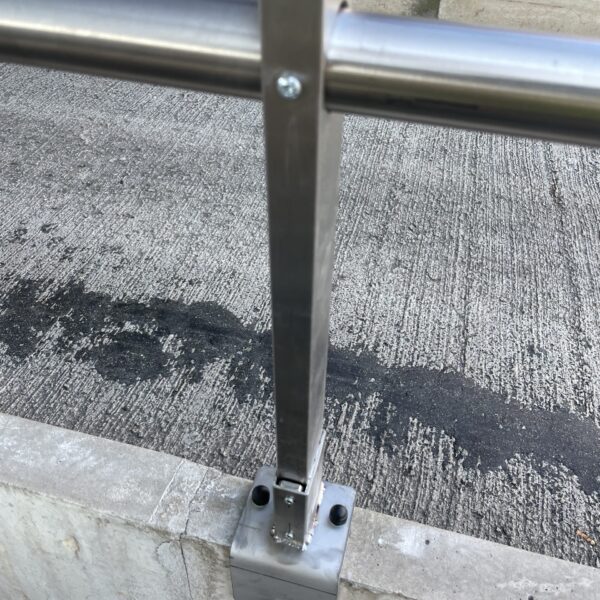 Garde-corps INOX SafeRoad sur gare de péage 4