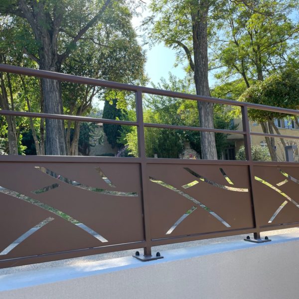 Garde corps découpe plasma 1 - Hestia - Avignon