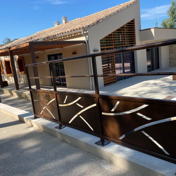 Garde corps découpe plasma 2 - Hestia - Avignon