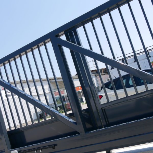 Ênsemble portail autoportant motorisé et clôture assortie3 - Hestia - Avignon