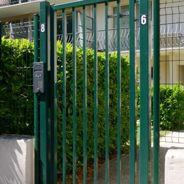 PORTILLON AVEC VENTOUSE - Hestia - Avignon