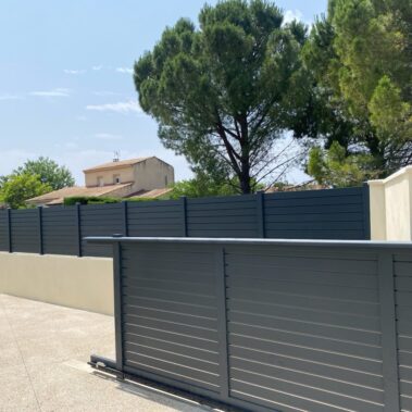 Portail coulissant motorisé 6000x1800HT persiennee 5