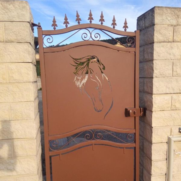 Rénovation Portillon avec rajout tole découpe Laser - Hestia - Avignon