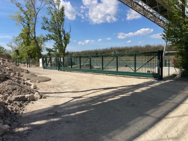 Portail fermé – Hestia – Avignon Portail fermé - Hestia - Avignon