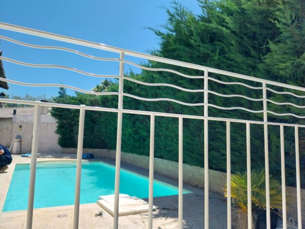 Clôture aux Normes Pisicne